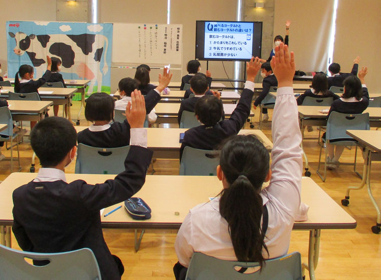 砺波市立砺波北部小学校 出前授業 写真3