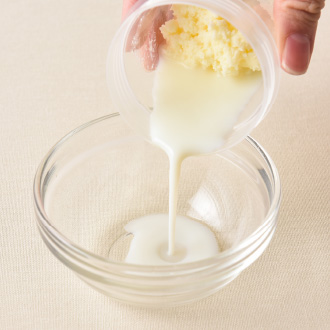 まるで手品！ クリームをふってバターを作ろう！ STEP3 写真