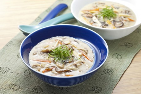 もずくの具だくさんまろやかスープ