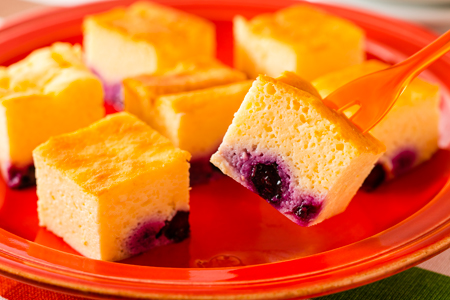 ブルーベリーのベイクドヨーグルトケーキ